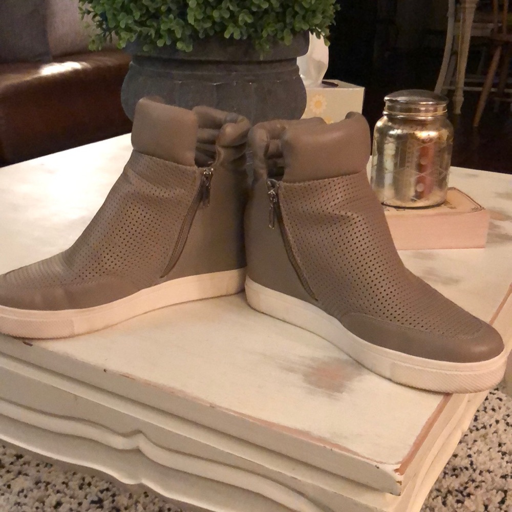 Sneaker Shoes